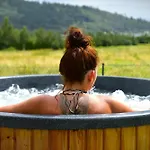 Z Jacuzzi Dolny Slask Premium Osada Aurora Holiday home Miszkowice