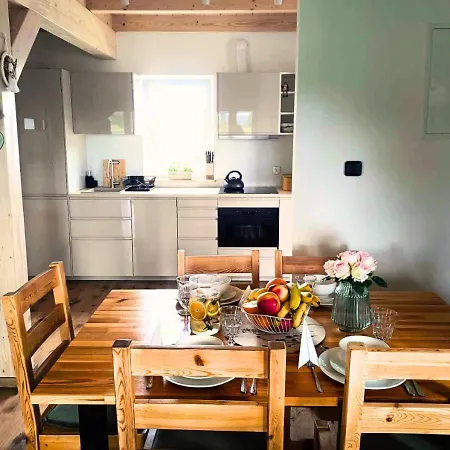 Osada Aurora Caloroczne Z Jacuzzi Z Widokiem Na Jezioro I Gory 度假居 Miszkowice