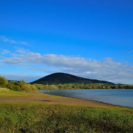 Ferienhaus Osada Aurora Caloroczne Z Jacuzzi Z Widokiem Na Jezioro I Gory Miszkowice
