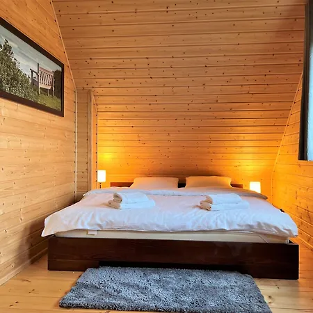 Osada Aurora Caloroczne Z Jacuzzi Z Widokiem Na Jezioro I Gory *