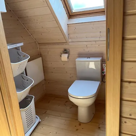 Osada Aurora Caloroczne Z Jacuzzi Z Widokiem Na Jezioro I Gory 度假居