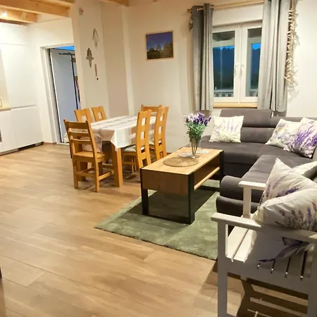 Osada Aurora Caloroczne Z Jacuzzi Z Widokiem Na Jezioro I Gory Semesterbostad
