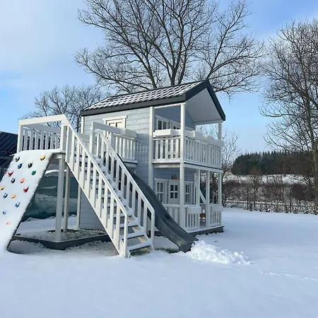 Semesterbostad Osada Aurora Caloroczne Z Jacuzzi Z Widokiem Na Jezioro I Gory *