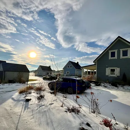 Ferienhaus Osada Aurora Caloroczne Z Jacuzzi Z Widokiem Na Jezioro I Gory Miszkowice