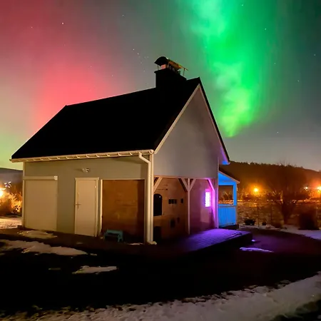 Feriehus Z Jacuzzi Dolny Slask Premium Osada Aurora *