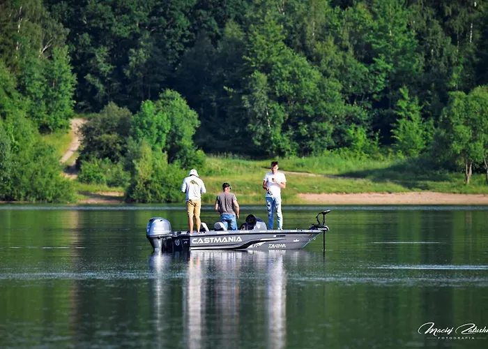 Ferienhaus Osada Aurora Caloroczne Z Jacuzzi Z Widokiem Na Jezioro I Gory Miszkowice