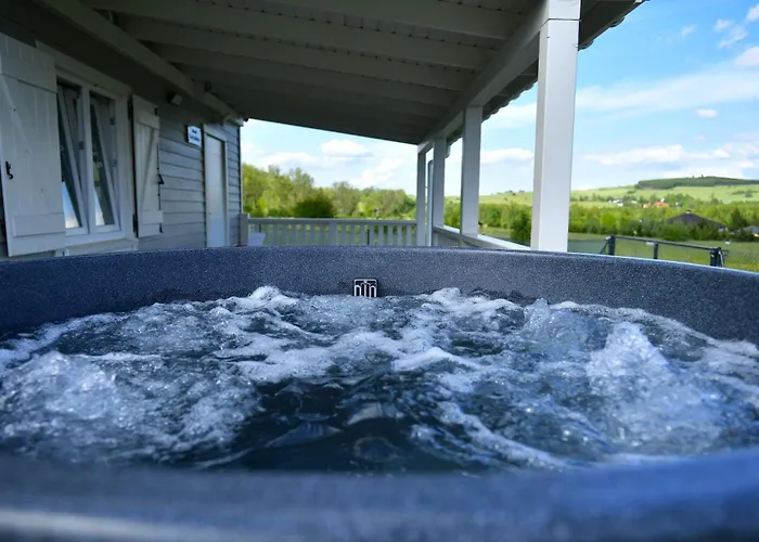 Osada Aurora Caloroczne Z Jacuzzi Z Widokiem Na Jezioro I Gory Prázdninový dům